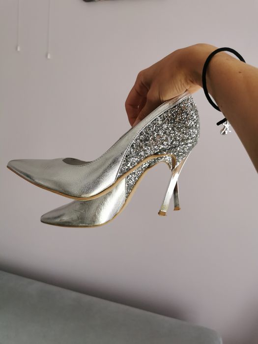Buty szpilki srebrne