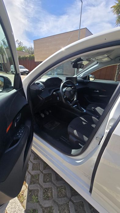 Peugeot 208 1.5hdi diesel 2022