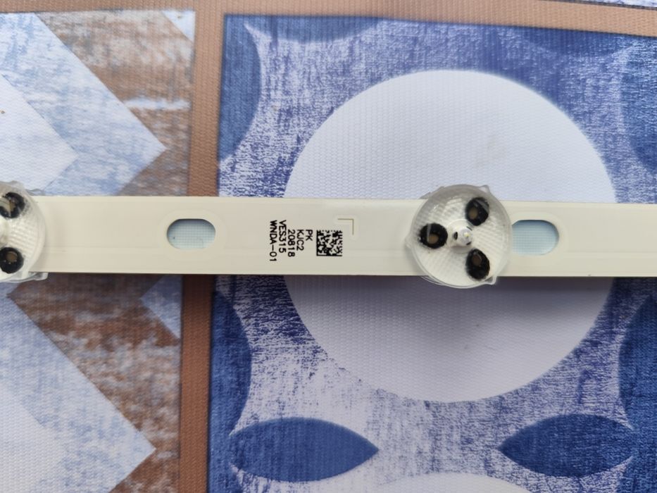 Led para TV  pkkjc220818