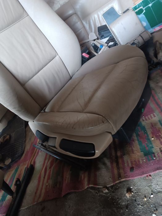 Продам салон бмв є46 бежевий