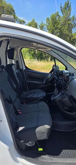 Peugeot Partner 1.6eHdi 2017 133.000km Muito estimada