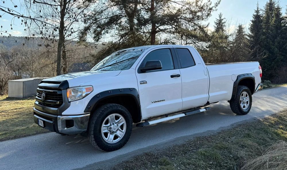 Toyota Tundra SR5. Double Cab. 5.7 V8 I-FORCE 381KM. 4x4. Reduktor. Stan wzorowy.