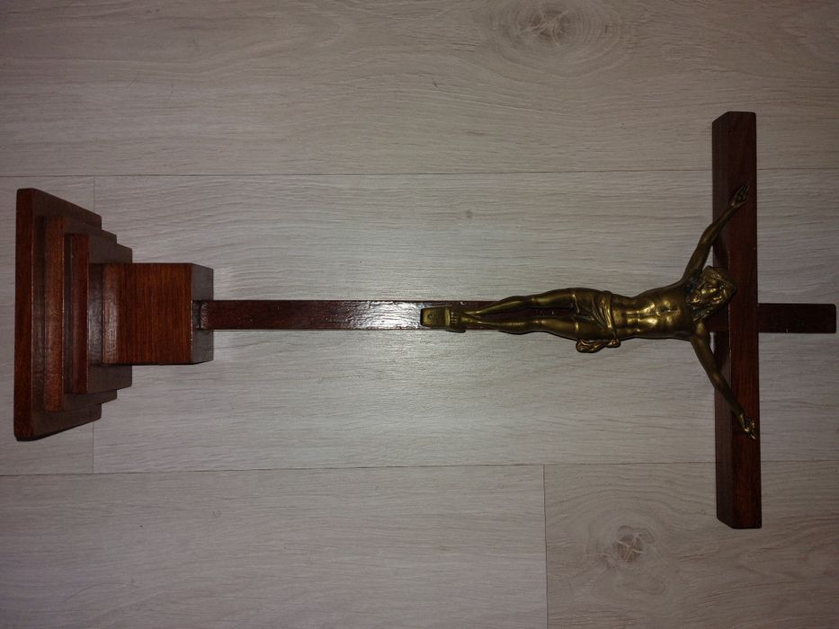 Crucifixo de pousar
