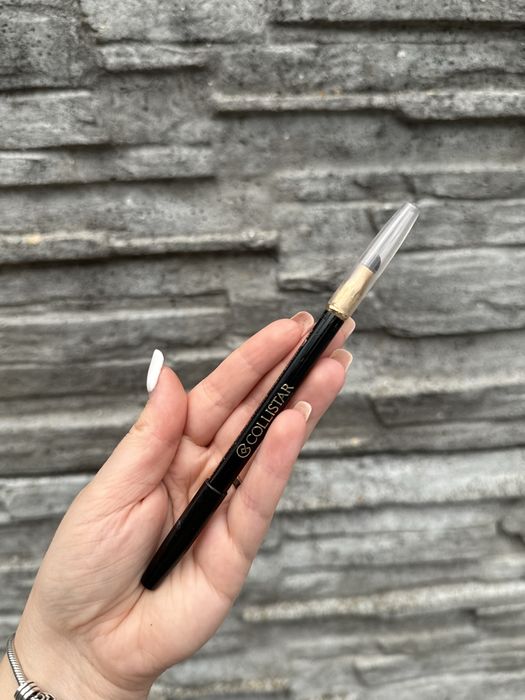 Czarna kredka do oczu collistar