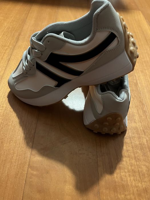 Tenis 41 novos com etiqueta