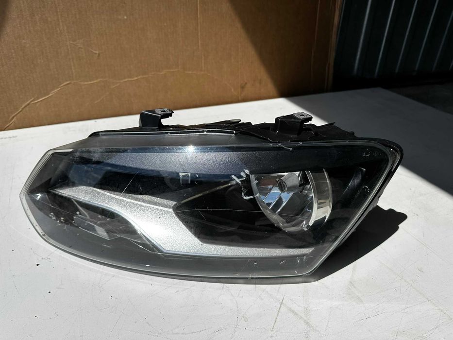 Lampa przednia lewa Volkswagen Polo 6R V lewy przód