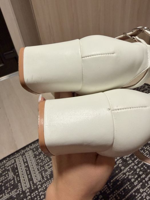 Весільні випускні білі туфлі 37