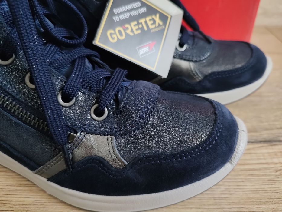Trzewiki ocieplone Superfit Gore-Tex 36/ szczupły model
