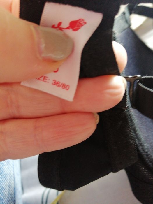 Biustonosz z paseczkami 36/80