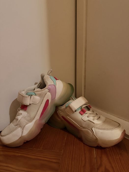 Sapatilhas Crianca com desenhos