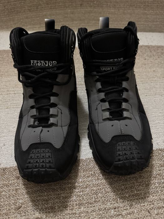 Водонепроницаемые ботинки