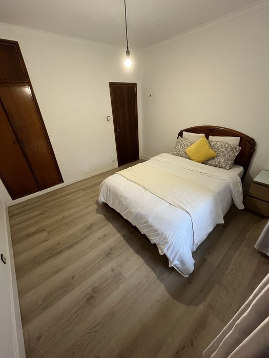 Aluguer quarto mina de agua