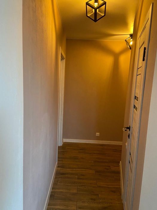 Продається тепла квартира з ремонтом