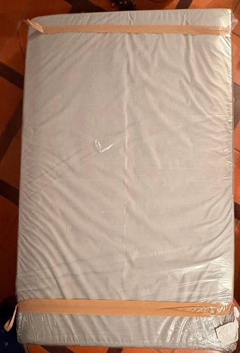 Cama + Colchão 140×200 cm