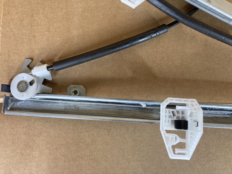 Склопідйомник передній правий Меган 2 Megane 2