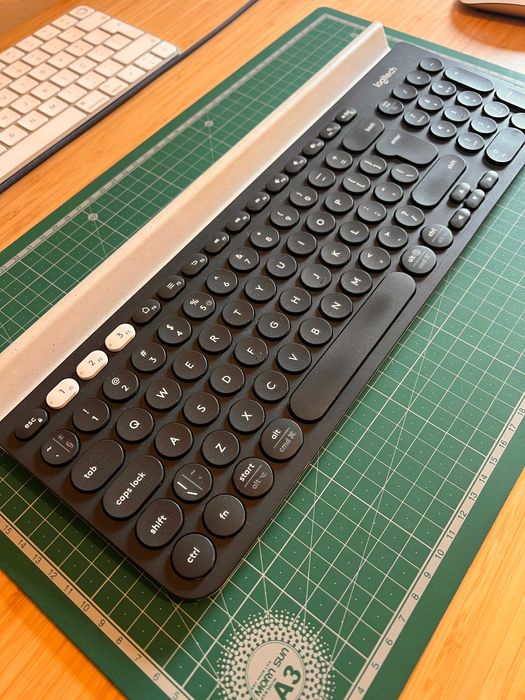 Teclado Logitech K780