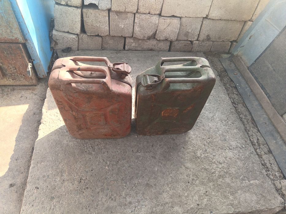 Канистра 20 л металева каністра