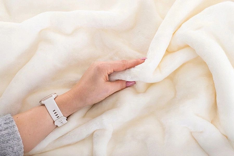 Koc 200x220 akrylowy jednolity ciepły GRUBY pled na łóżko YASEMIN krem