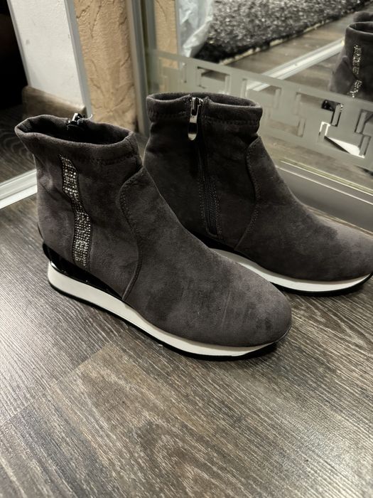 Продам ботинки осень-зима