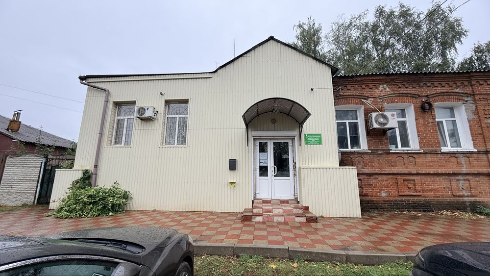 Аналогів немає! Фасадне комерційне приміщення з приватизованою земельною ділянкою!