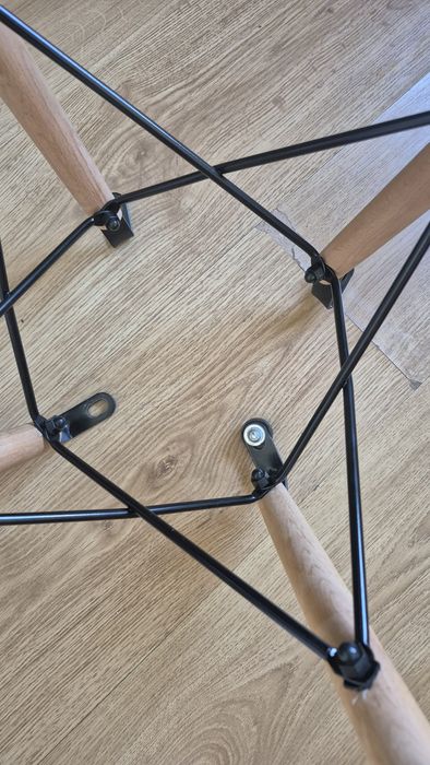 Mesa Ikea com cadeiras