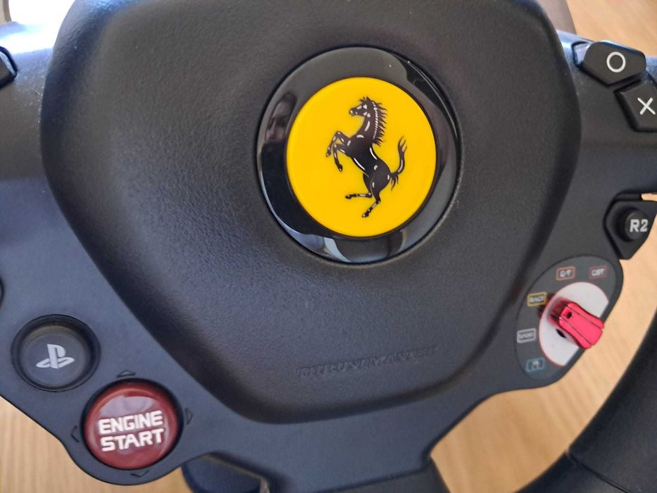 Volante + Pedais THRUSTMASTER T80 Ferrari 488 GTB (PS5/PS4/PC - Preto)
