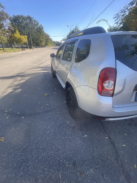 Renault    Duster
