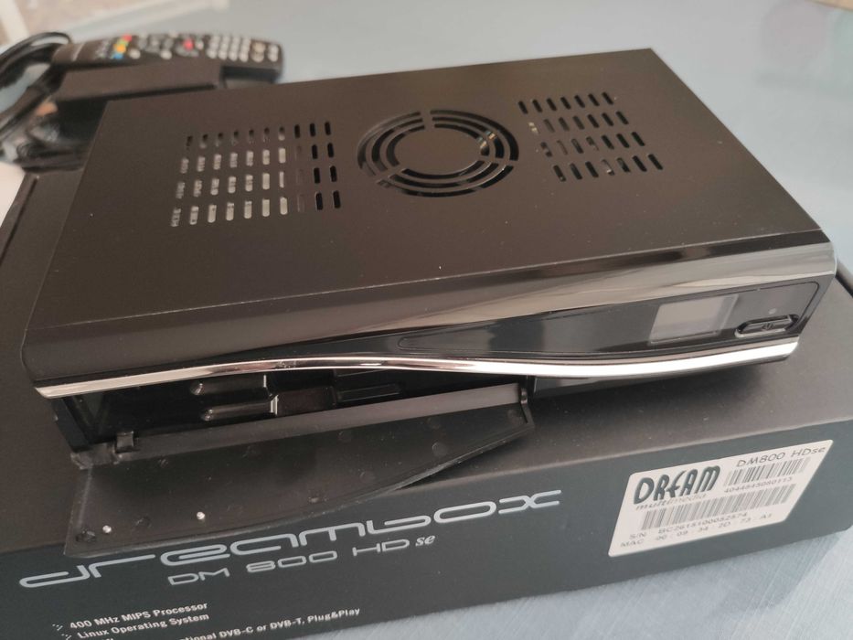 Спутниковый тюнер Dreambox 800HD SE (оригинал) в идеальном состоянии