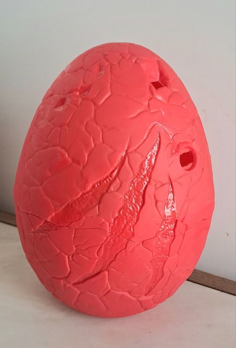 Ovo de Dinossauro com 6 diferentes Dinossauros