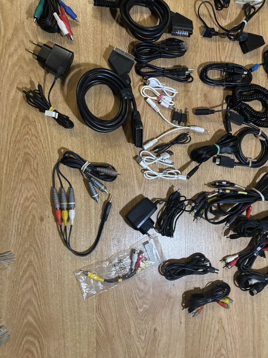 Zestaw kabli plus antena telewizyjna