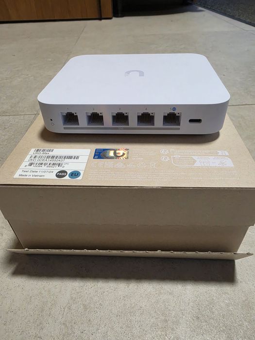 Ubiquiti UXG-Max Brama UniFi