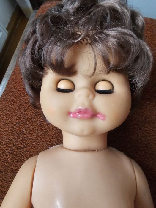 Lalka PRL sprawne oczy