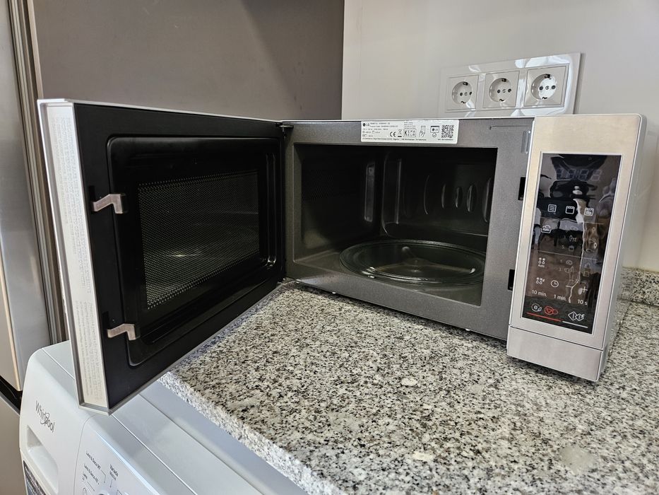 Micro-ondas LG 20L, com grill | Excelente estado