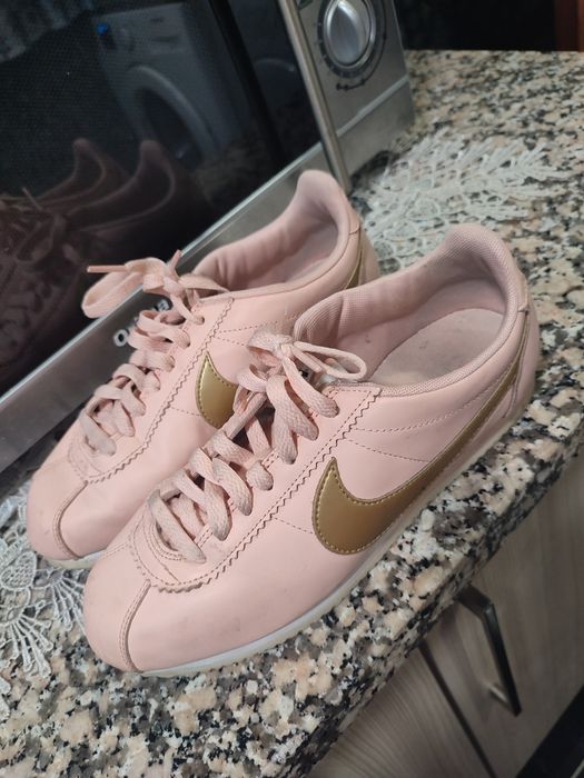 Tênis Nike como novos