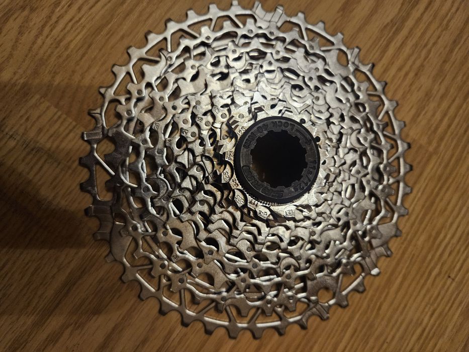Grupa  Sram Apex  D1 Xplr  1-12 manualna