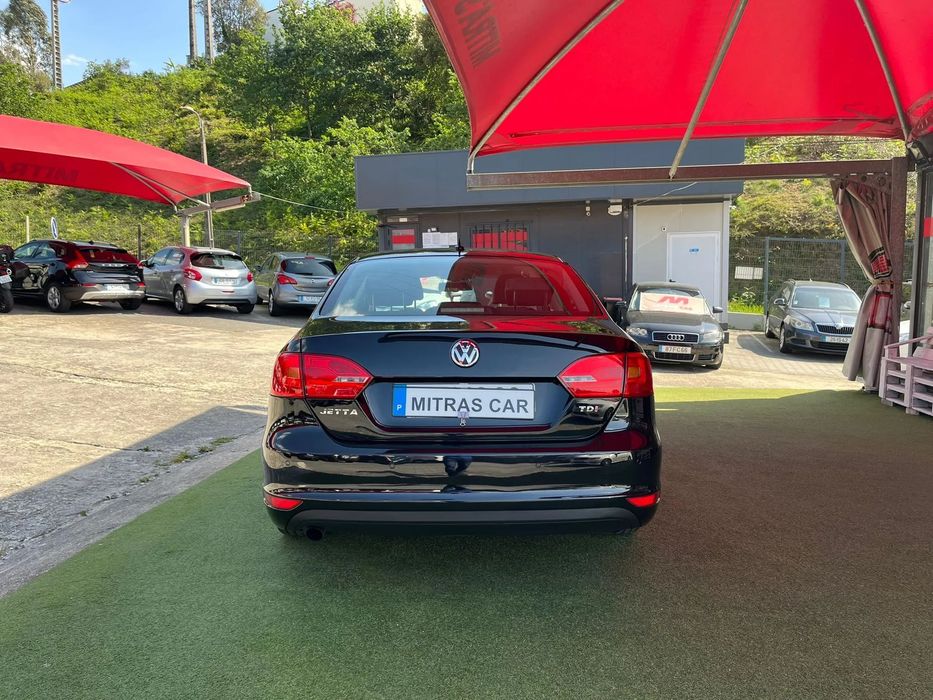 VW Jetta 1.6 TDi Highline DSG