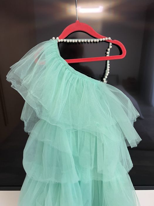 Нарядна сукня з фатіну кольору тіффані для дівчинки 6-7 років
