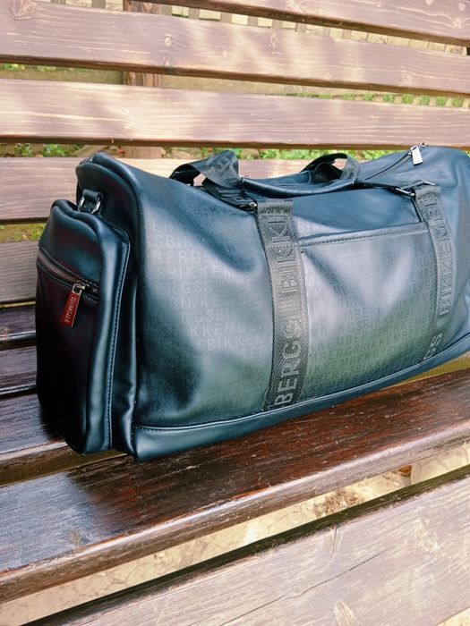 Чоловіча стильна дорожня сумка BIKKEMBERG