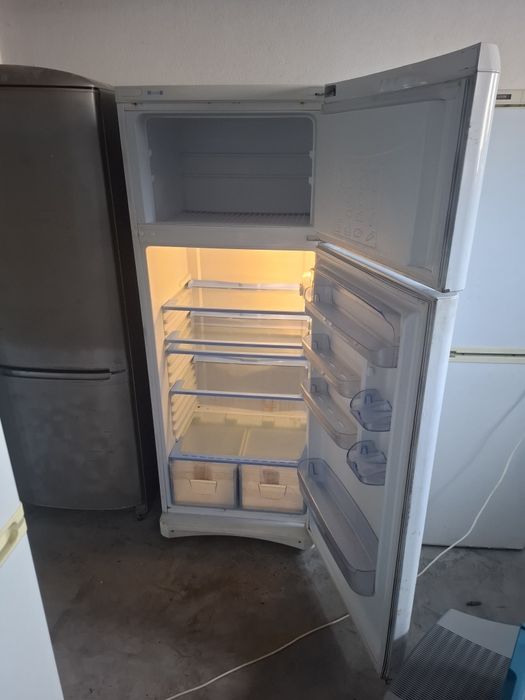 Frigorífico indesit a um preço acessível