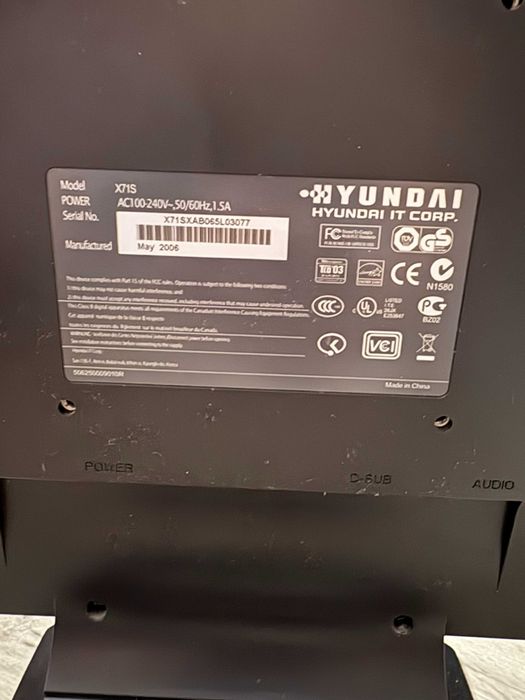 Monitor HYUNDAI X71S 17"