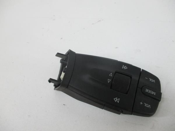 Comando / botão / interruptor multifunções SEAT Ibiza IV (6J5, 6P1)