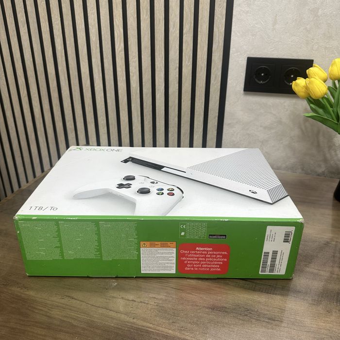 Игровая приставка XBOX  ONE
