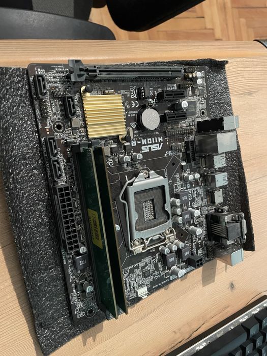 Материнська плата asus h110m-r, 16 gb ddr4 2400mhz