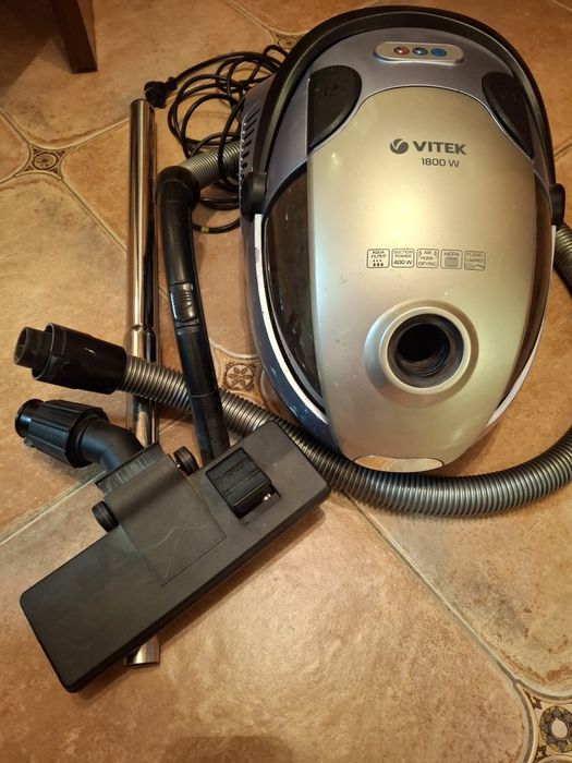 Продам пилосос для вологого прибирання  VITEK