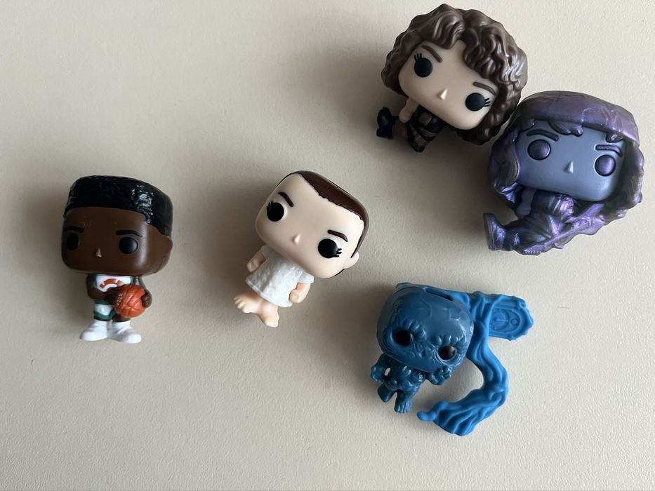 Фігурки кіндер джой дивні дива