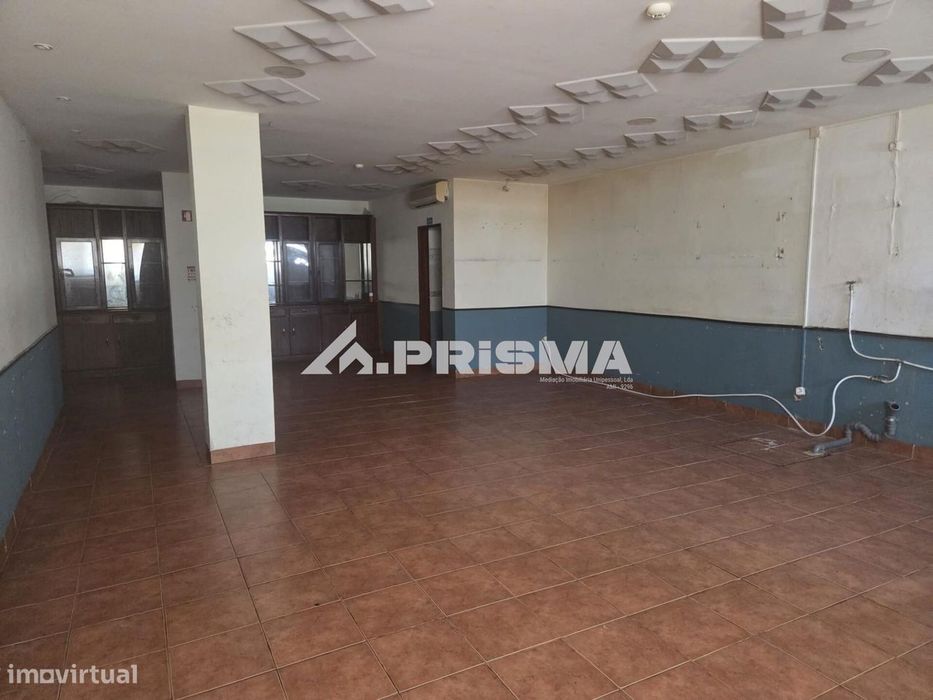 Duas lojas para venda em Castelo Branco