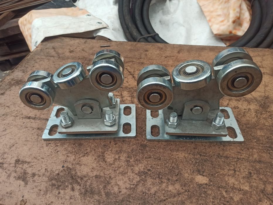 Wózki bramowe regulowane pasują do profilu 80x80 i 70x70