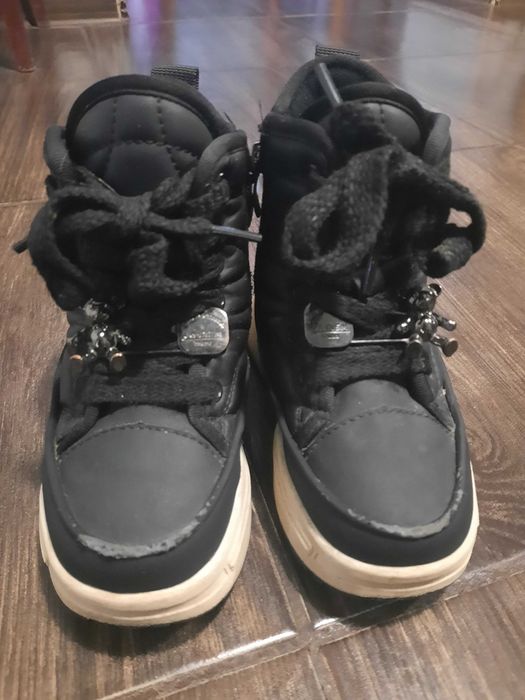 Зимові черевички для дівчинки