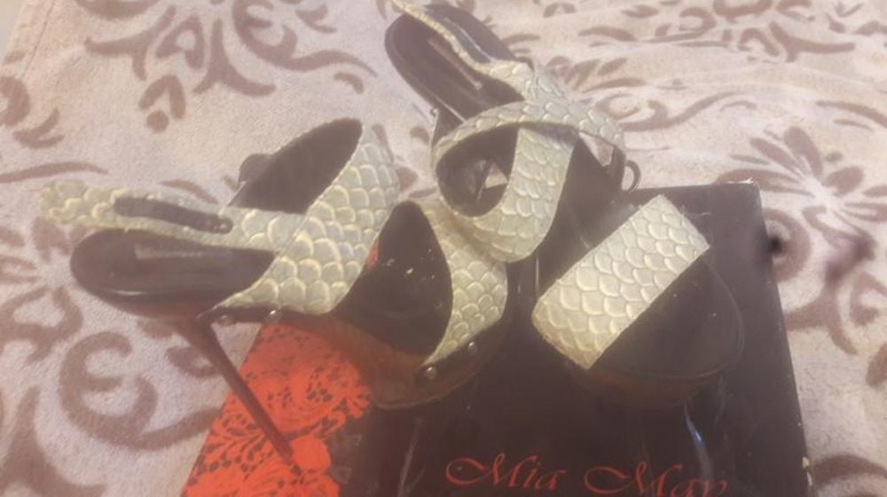 Женские босоножки на шпильке miamay