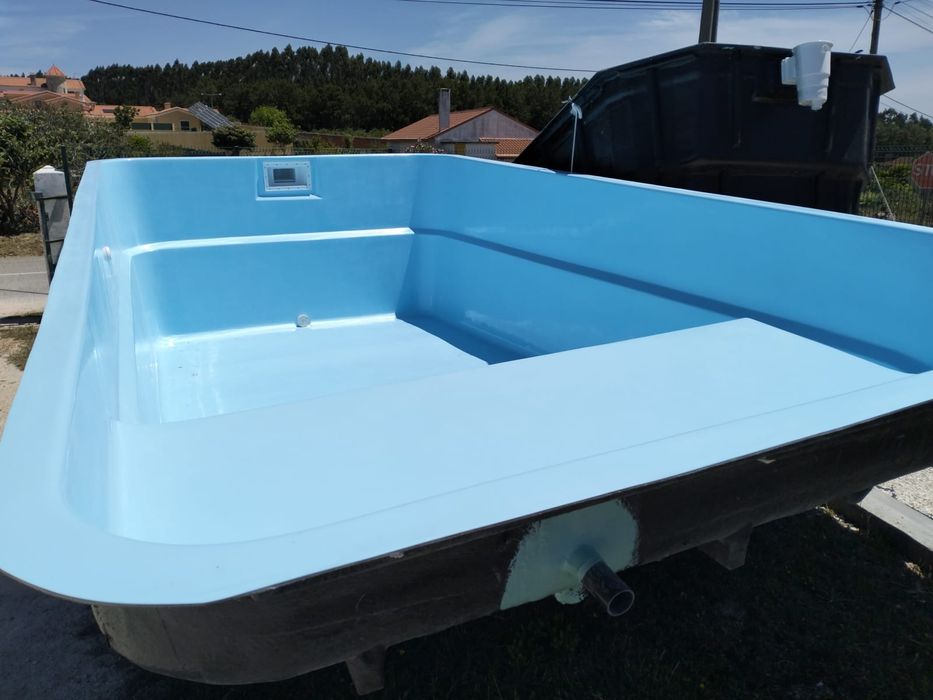 Pack piscina em fibra + casa de máquinas + transp